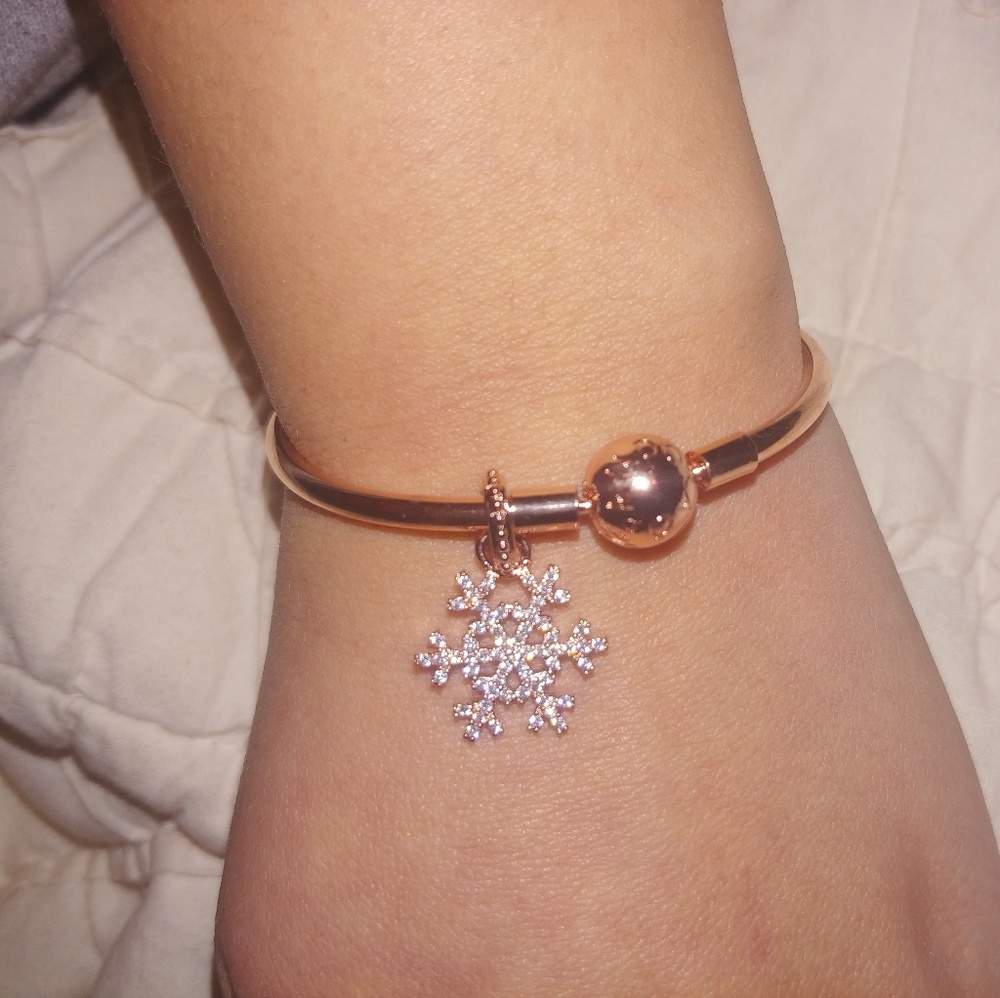 Pandora rose bracelet